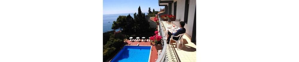 Wave Hotel Acireale Zewnętrze zdjęcie