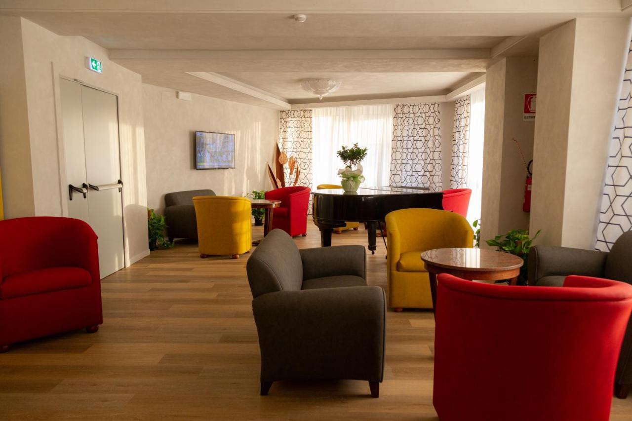 Wave Hotel Acireale Zewnętrze zdjęcie