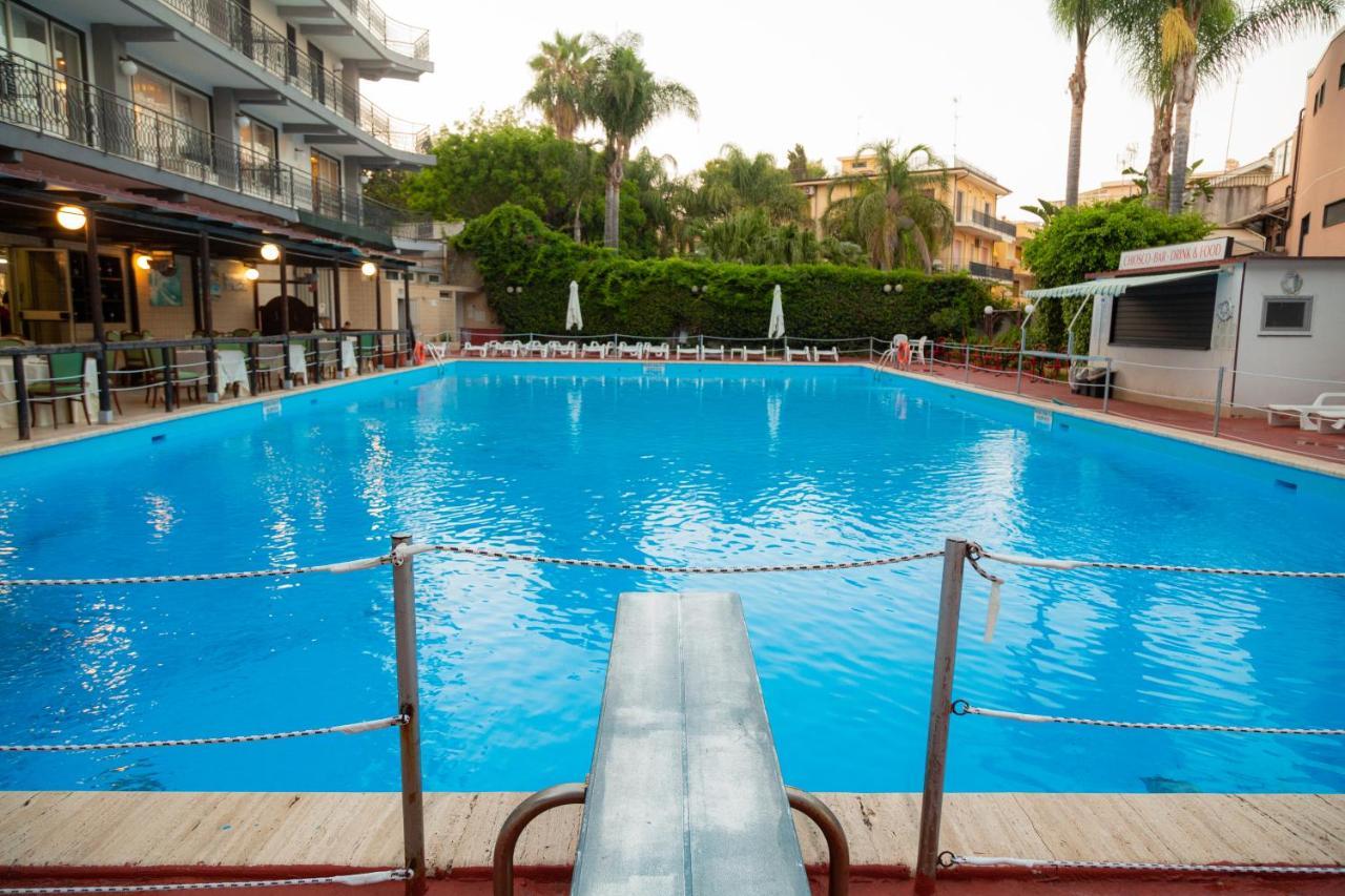 Wave Hotel Acireale Zewnętrze zdjęcie