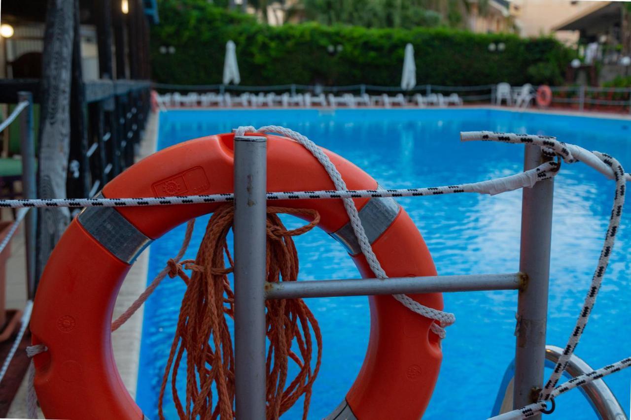 Wave Hotel Acireale Zewnętrze zdjęcie