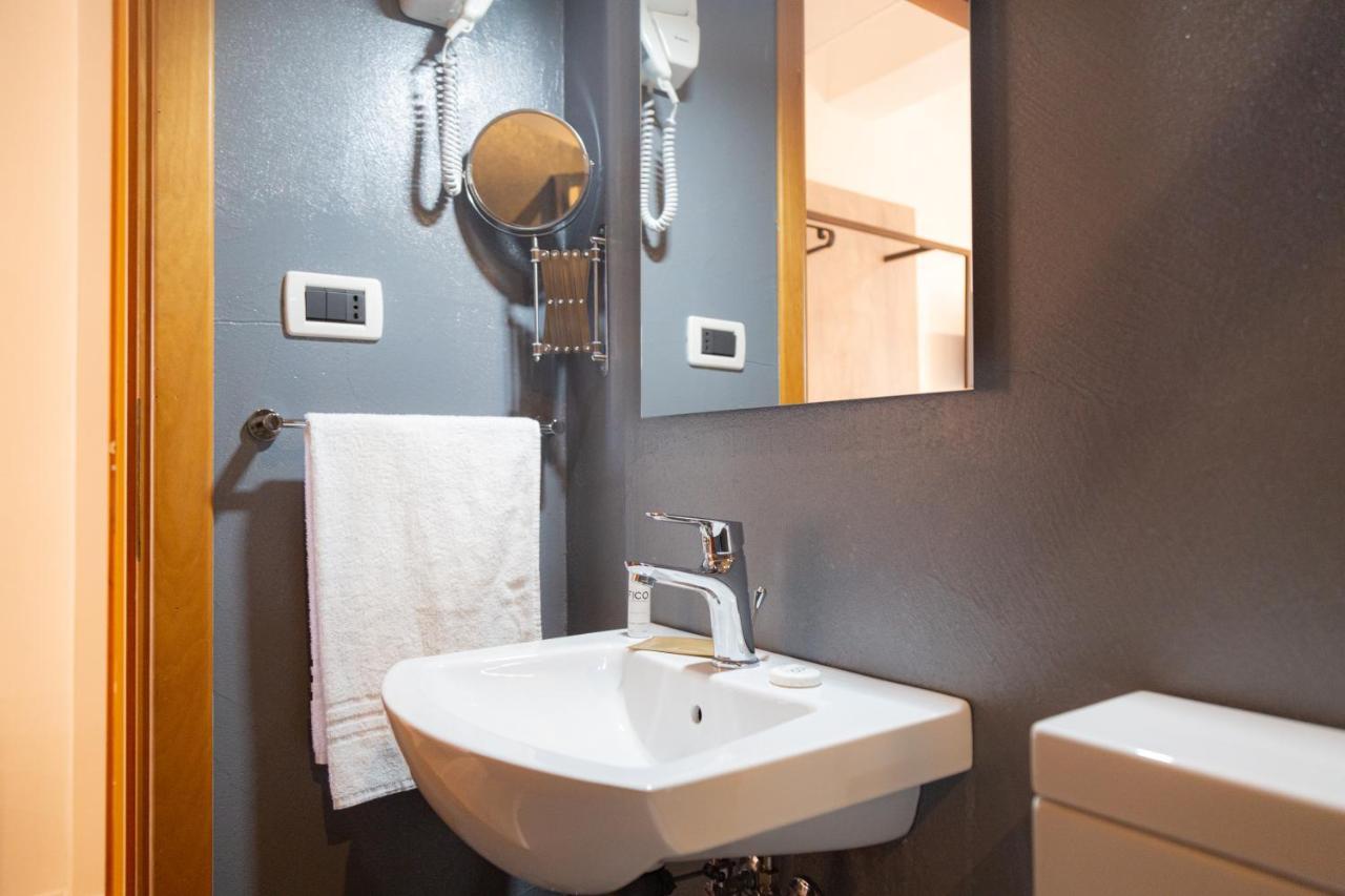 Wave Hotel Acireale Zewnętrze zdjęcie