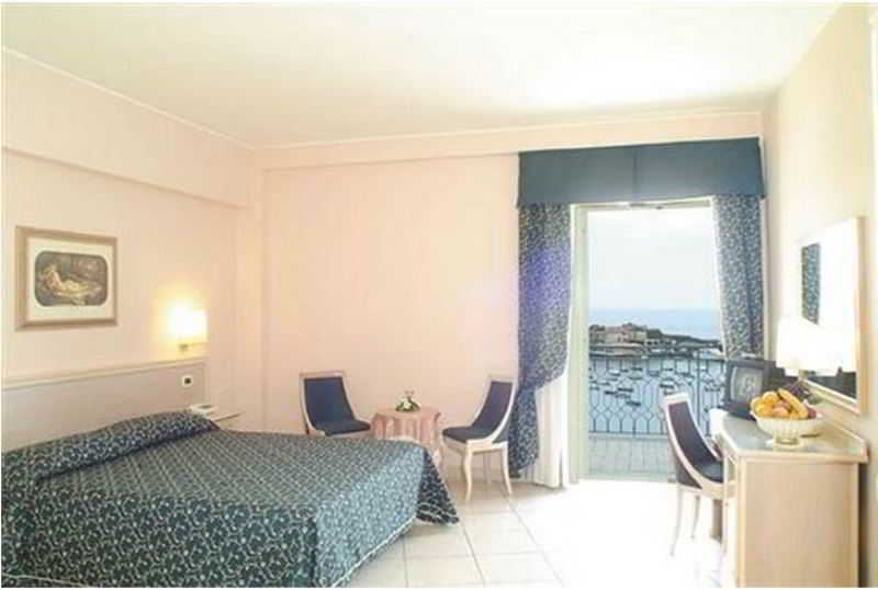 Wave Hotel Acireale Zewnętrze zdjęcie