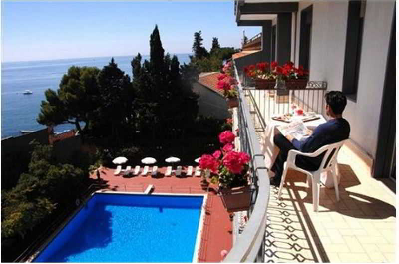 Wave Hotel Acireale Zewnętrze zdjęcie